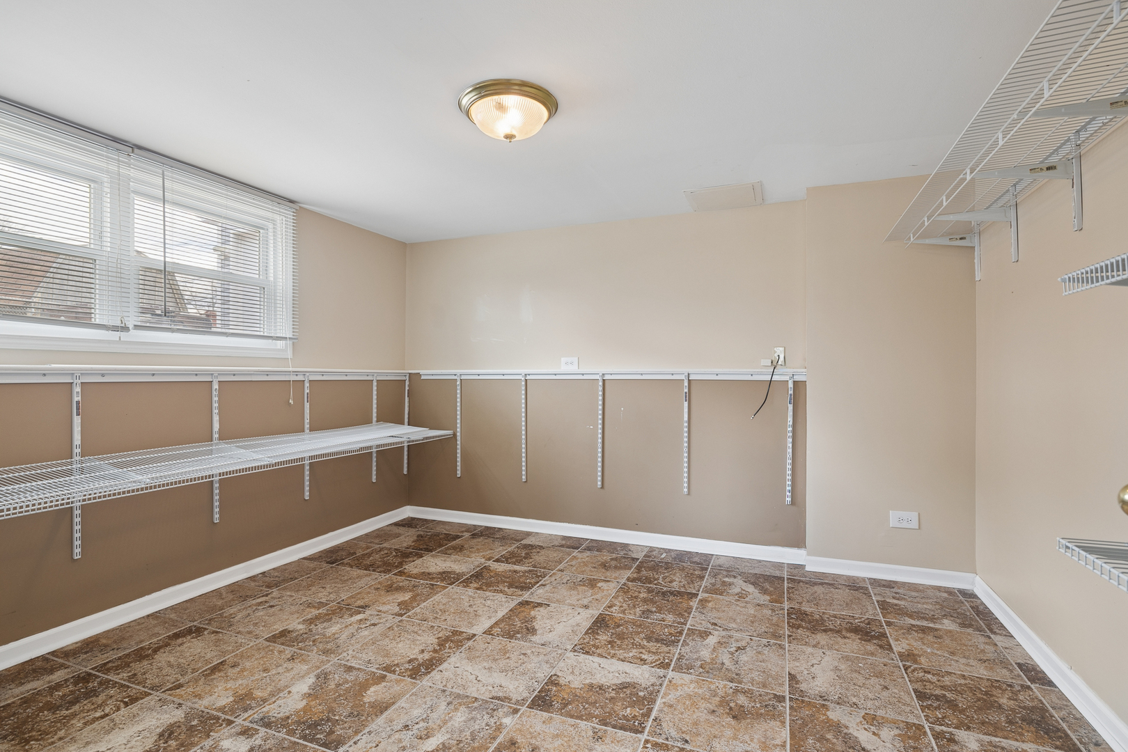 15257 Rob Roy Drive, Oak Forest, IL 60452