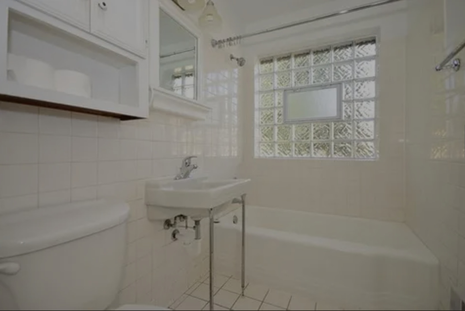 144 E Quincy Street, Riverside, IL 60546