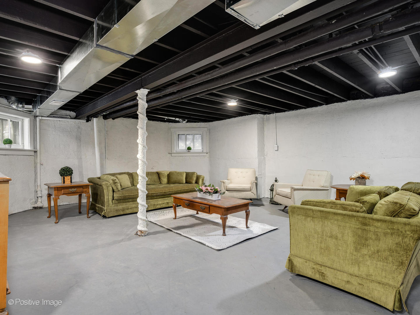 6739 N Rockwell Street, Chicago, IL 60645