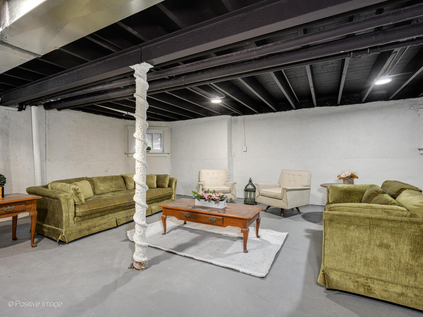 6739 N Rockwell Street, Chicago, IL 60645