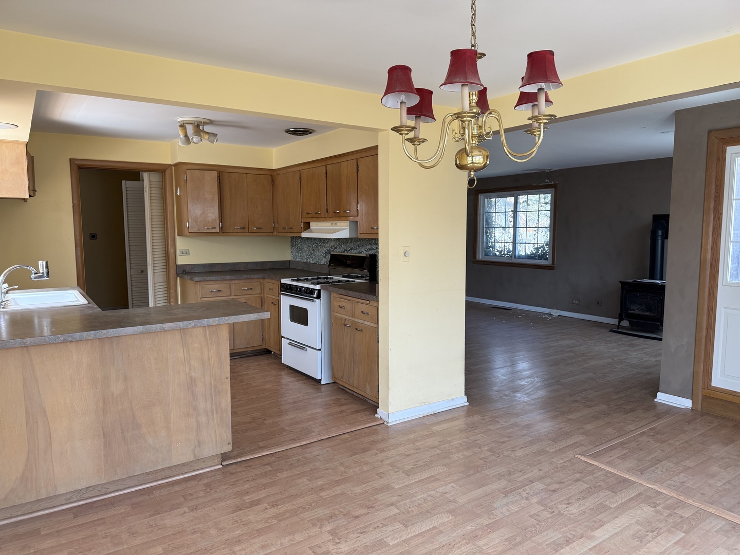 226 S Plum Grove Road, Palatine, IL 60067