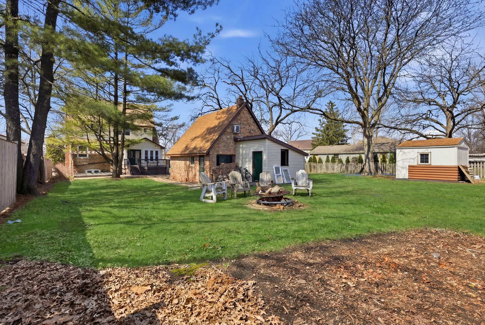 4425 Wilson Avenue, Downers Grove, IL 60515