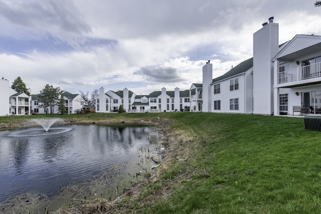 107 Templeton Street, Lake Bluff, IL 60044