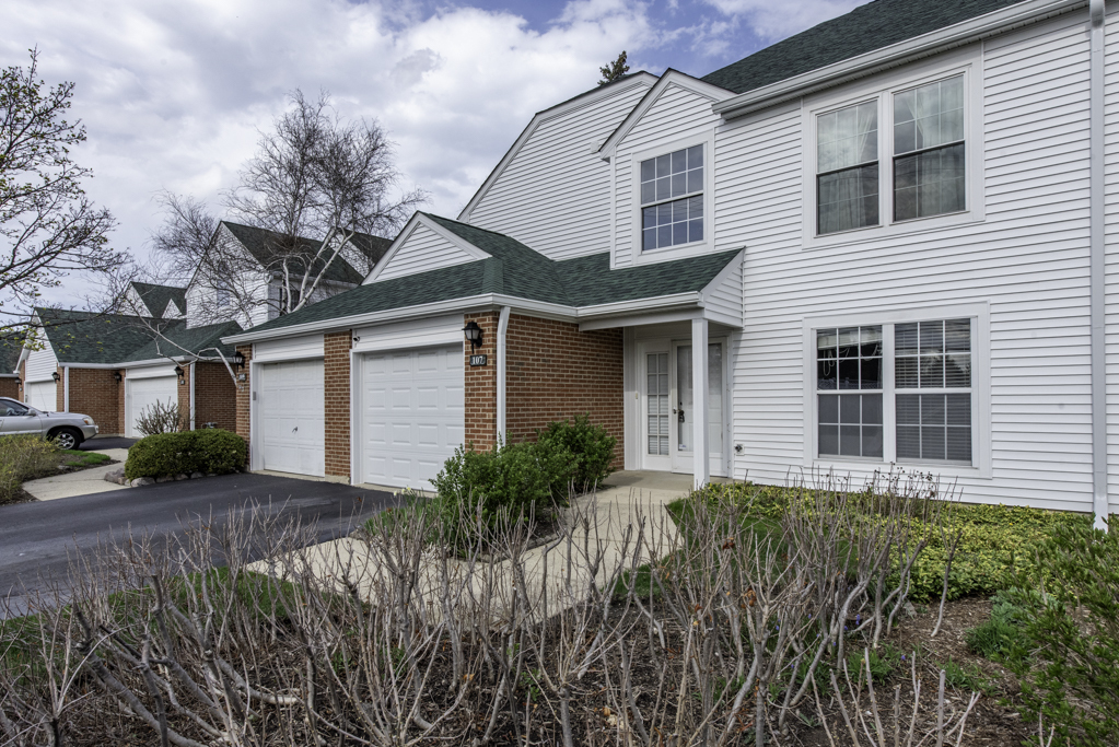 107 Templeton Street, Lake Bluff, IL 60044