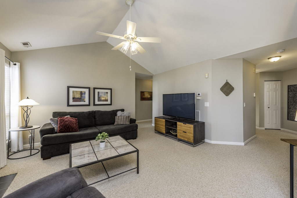 107 Templeton Street, Lake Bluff, IL 60044