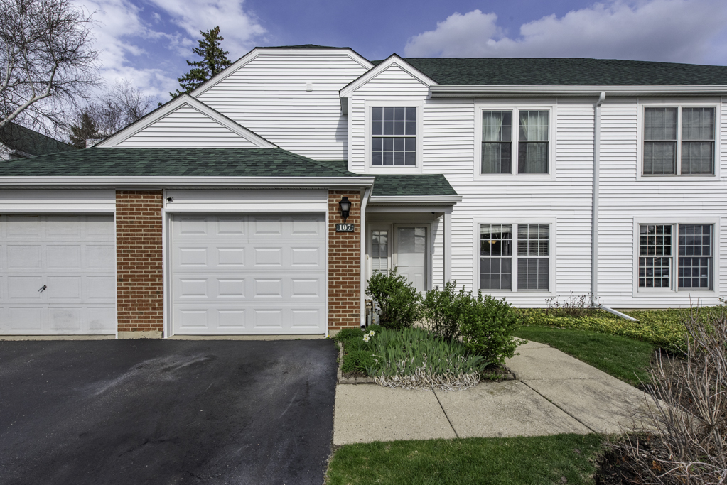 107 Templeton Street, Lake Bluff, IL 60044