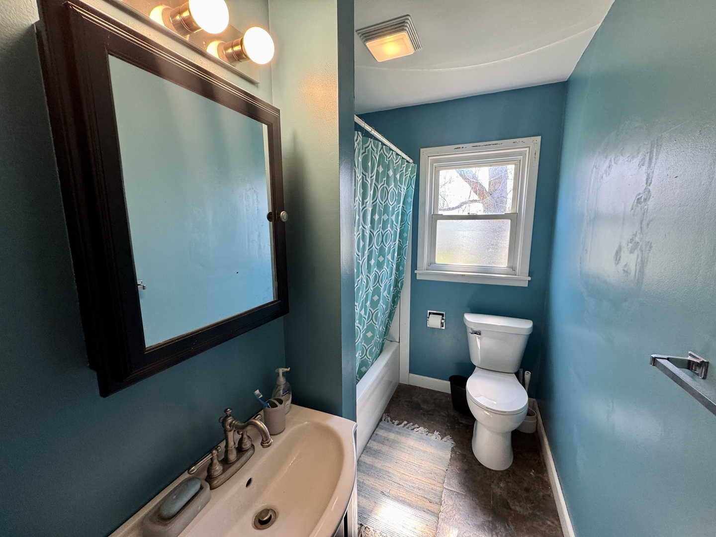 515 S PARK Street, Sheffield, IL 61361