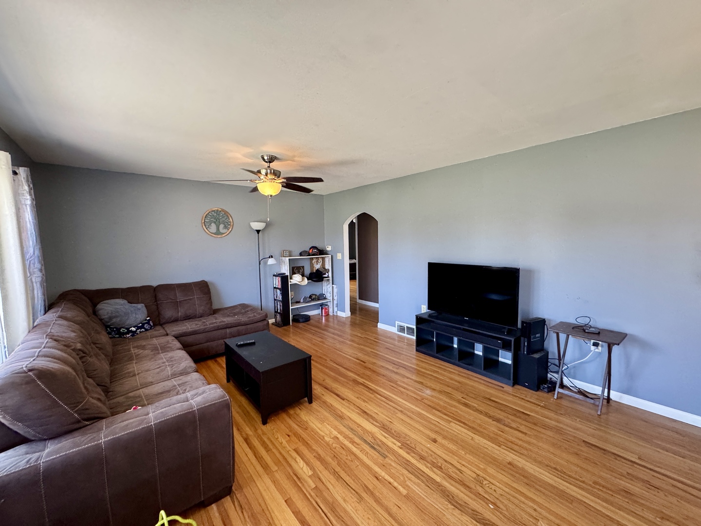 515 S PARK Street, Sheffield, IL 61361