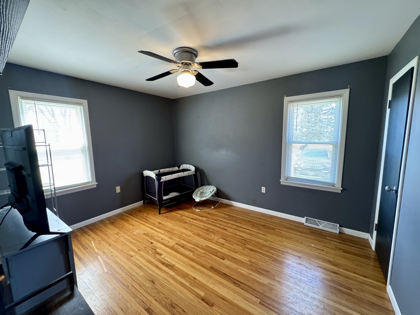 515 S PARK Street, Sheffield, IL 61361