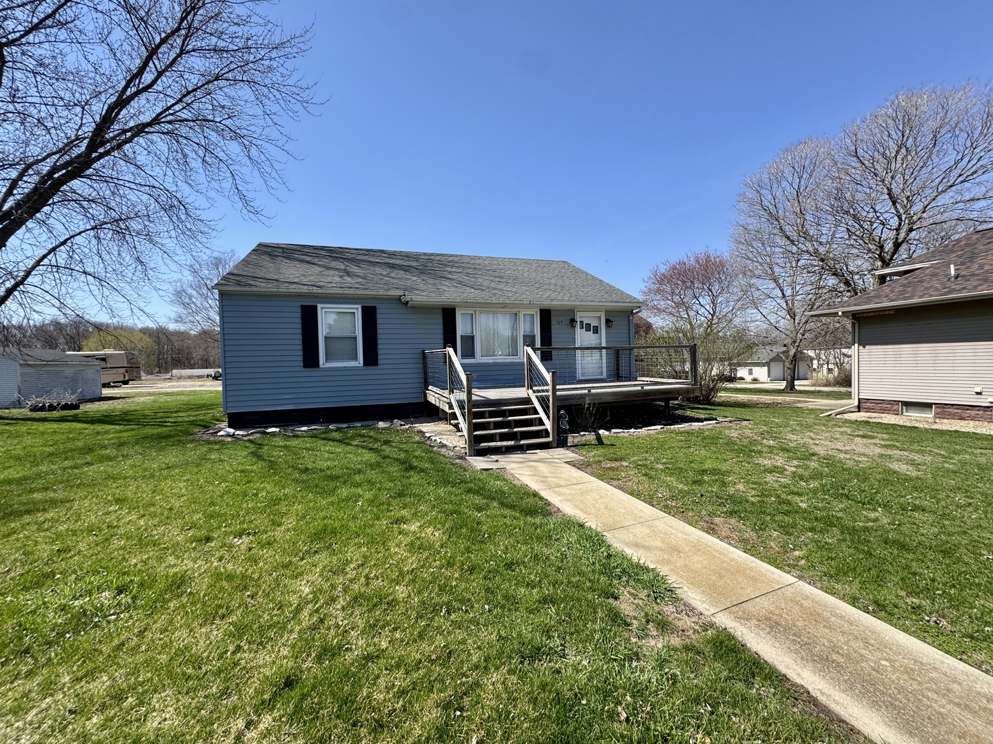 515 S PARK Street, Sheffield, IL 61361