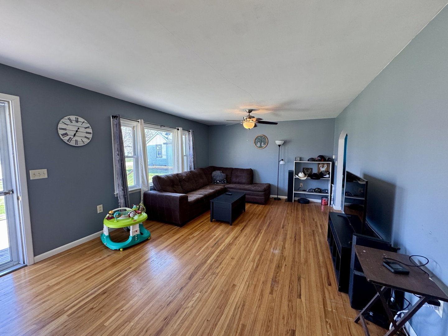 515 S PARK Street, Sheffield, IL 61361