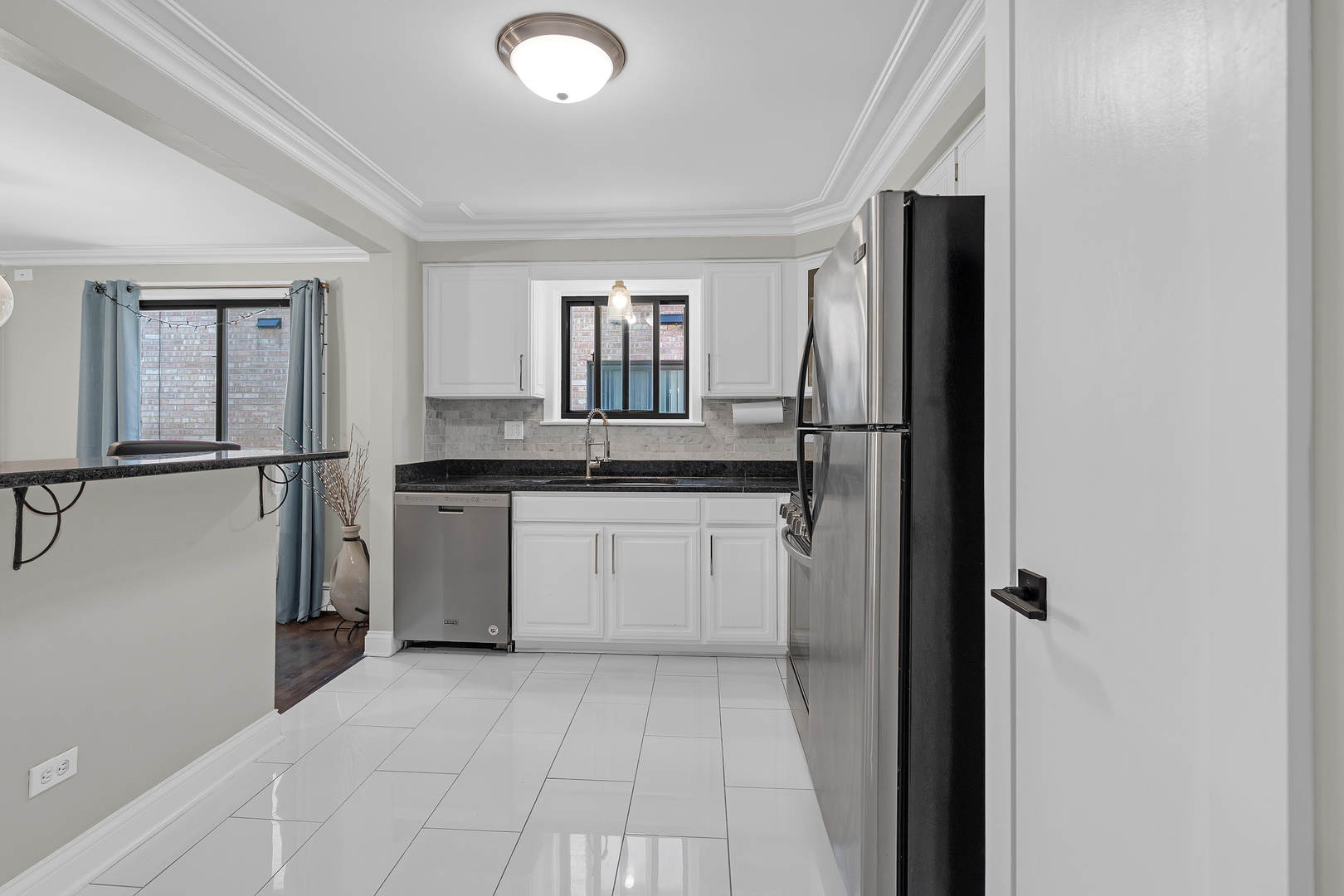 6870 N Northwest Highway #2F, Chicago, IL 60631