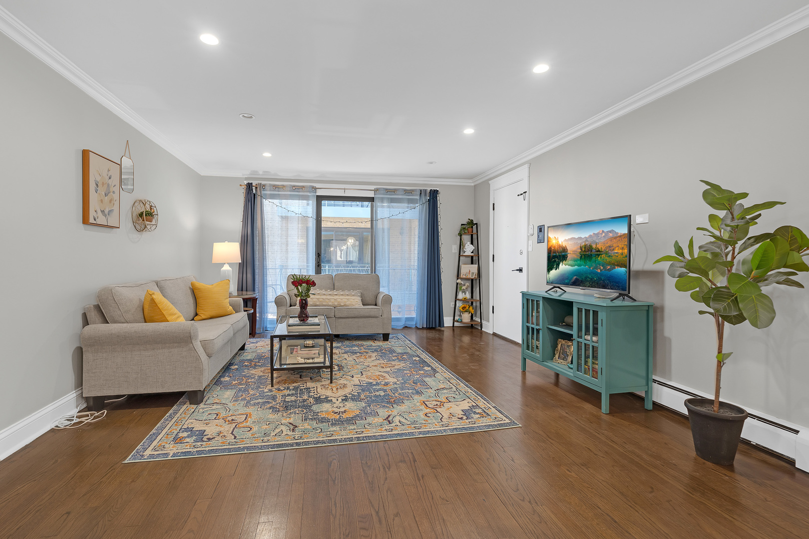 6870 N Northwest Highway #2F, Chicago, IL 60631