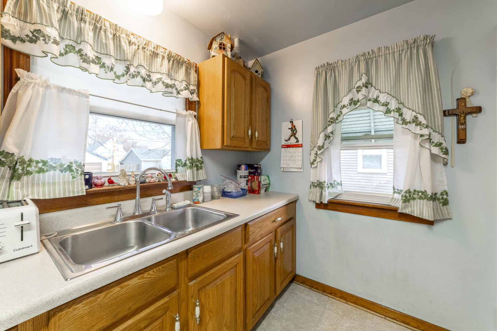 17949 Escanaba Avenue, Lansing, IL 60438