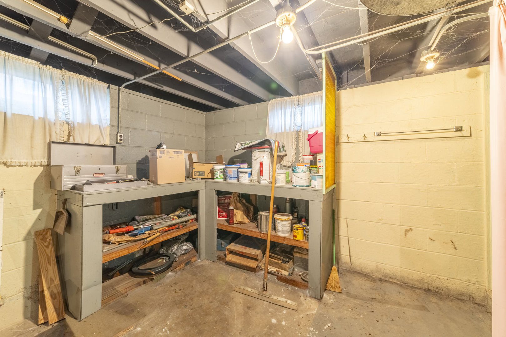 17949 Escanaba Avenue, Lansing, IL 60438