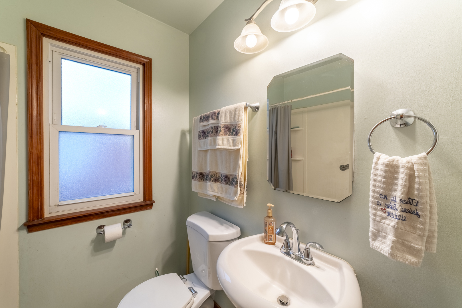 17949 Escanaba Avenue, Lansing, IL 60438