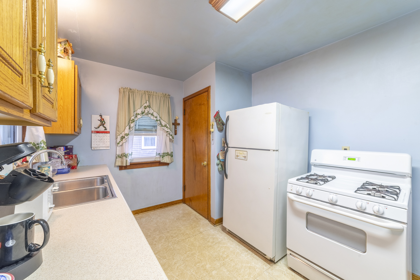 17949 Escanaba Avenue, Lansing, IL 60438