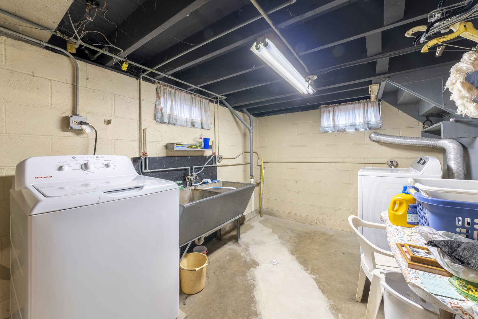 17949 Escanaba Avenue, Lansing, IL 60438