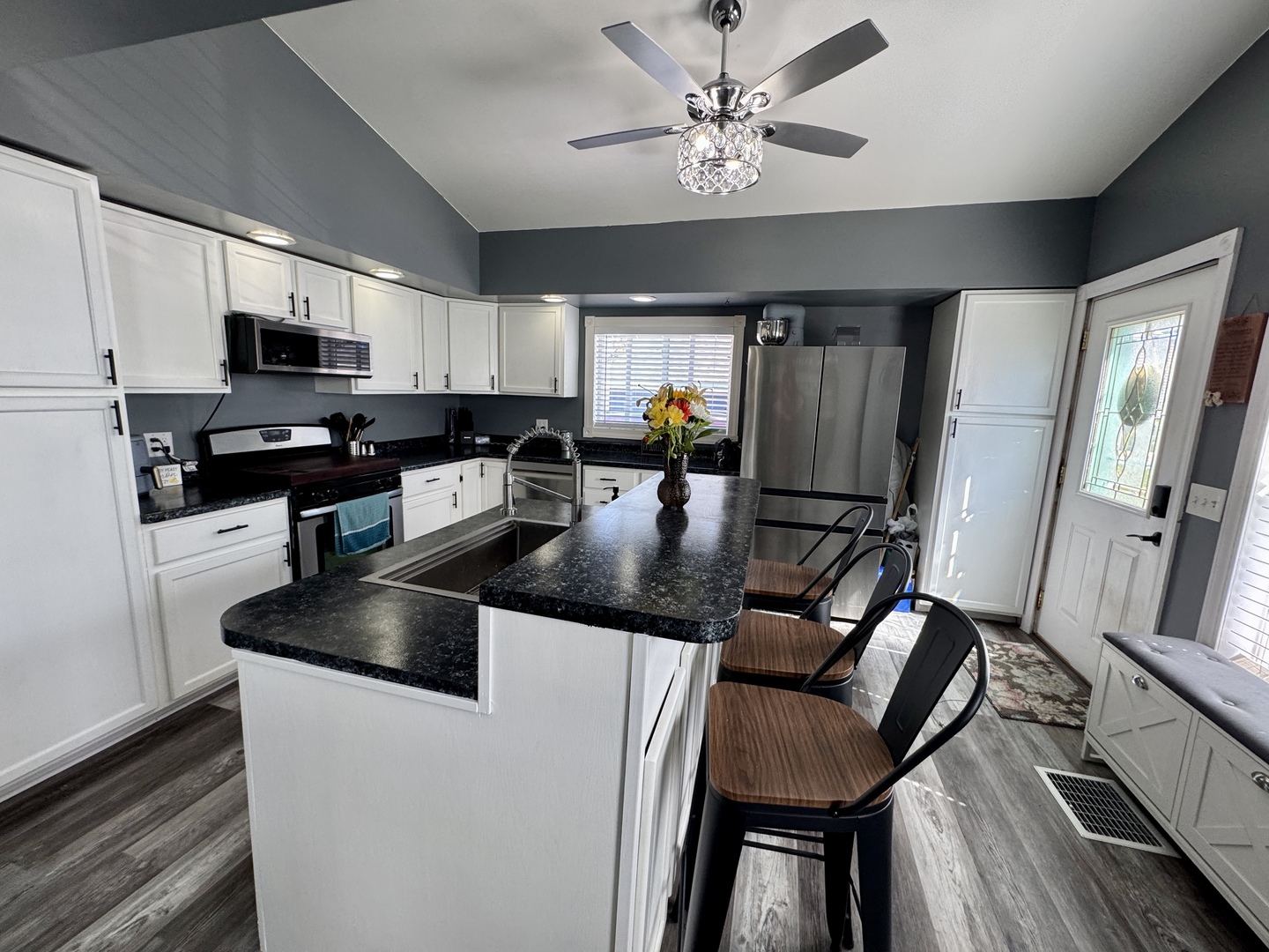 304 S Church Street, Sheffield, IL 61361