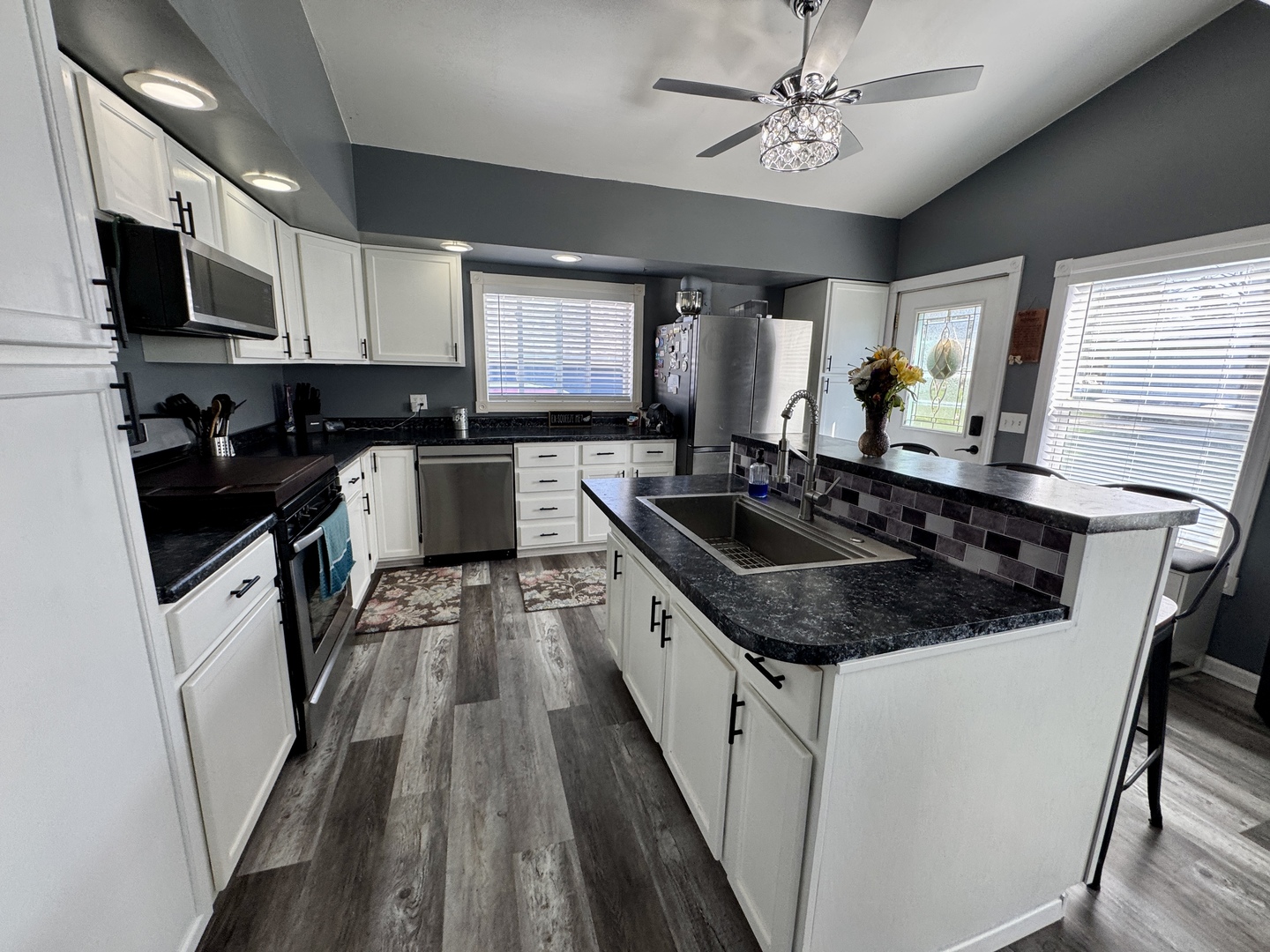 304 S Church Street, Sheffield, IL 61361