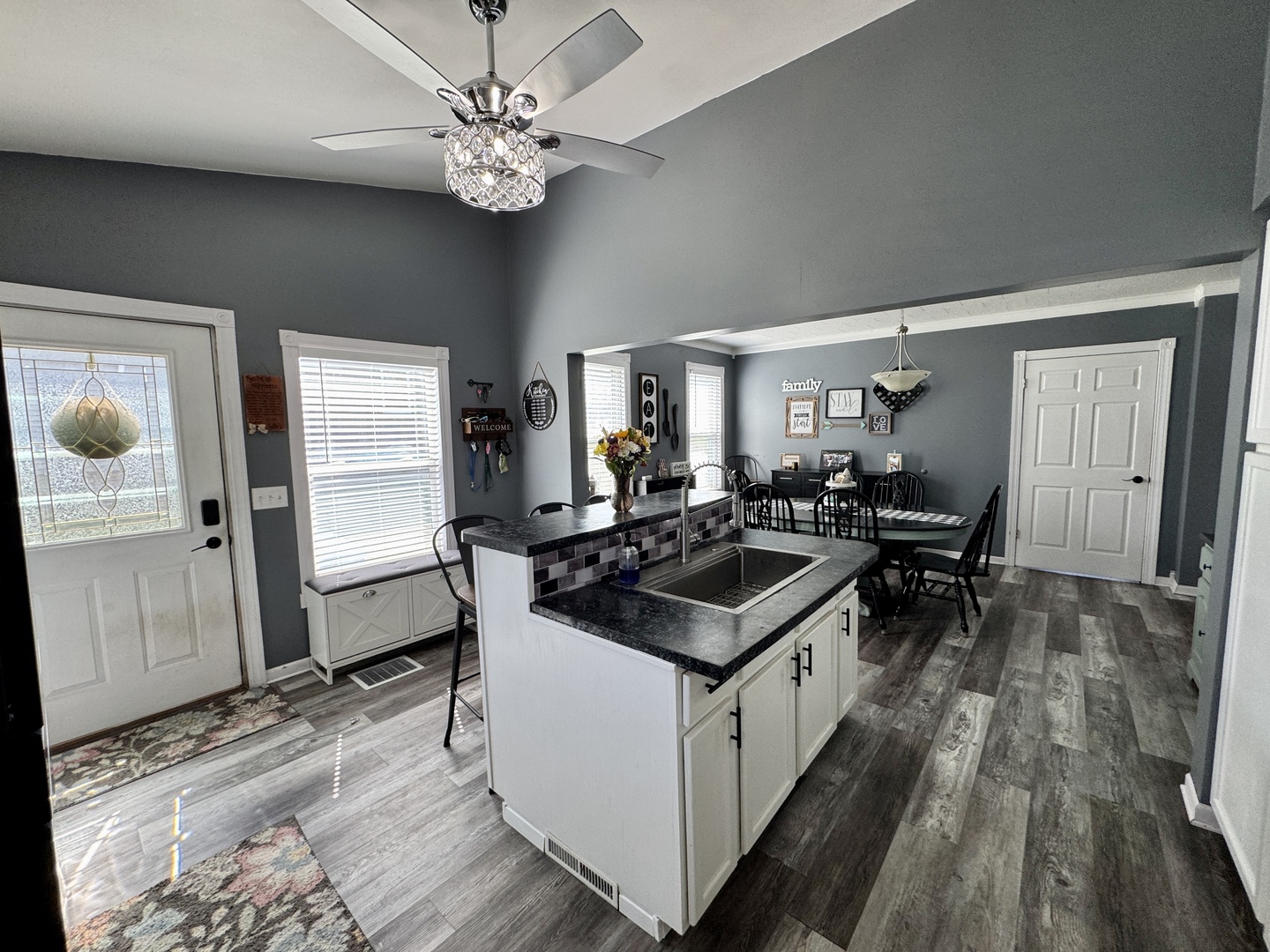 304 S Church Street, Sheffield, IL 61361