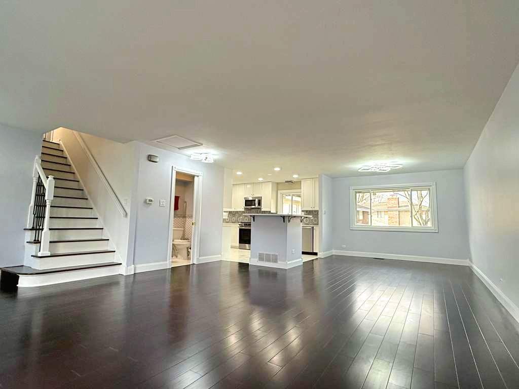 1166 Saylesville Lane, Schaumburg, IL 60193