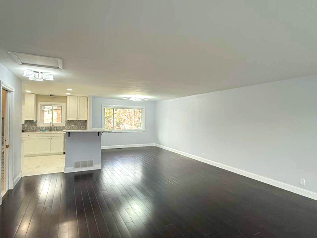 1166 Saylesville Lane, Schaumburg, IL 60193