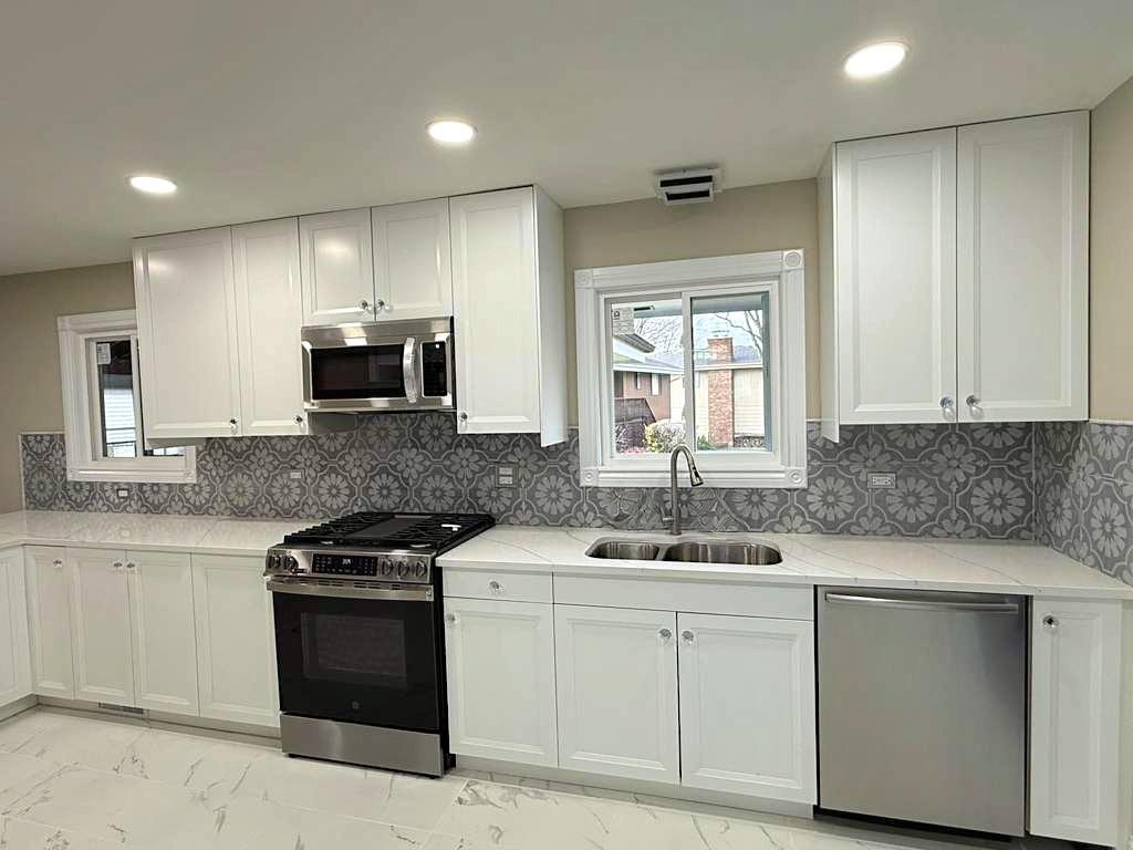 1166 Saylesville Lane, Schaumburg, IL 60193