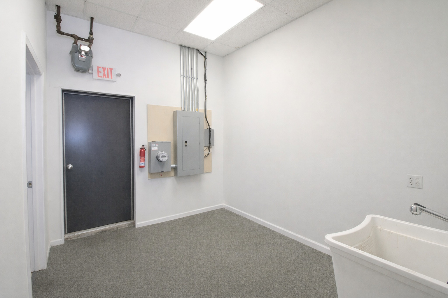 56 W Palatine Road, Palatine, IL 60067