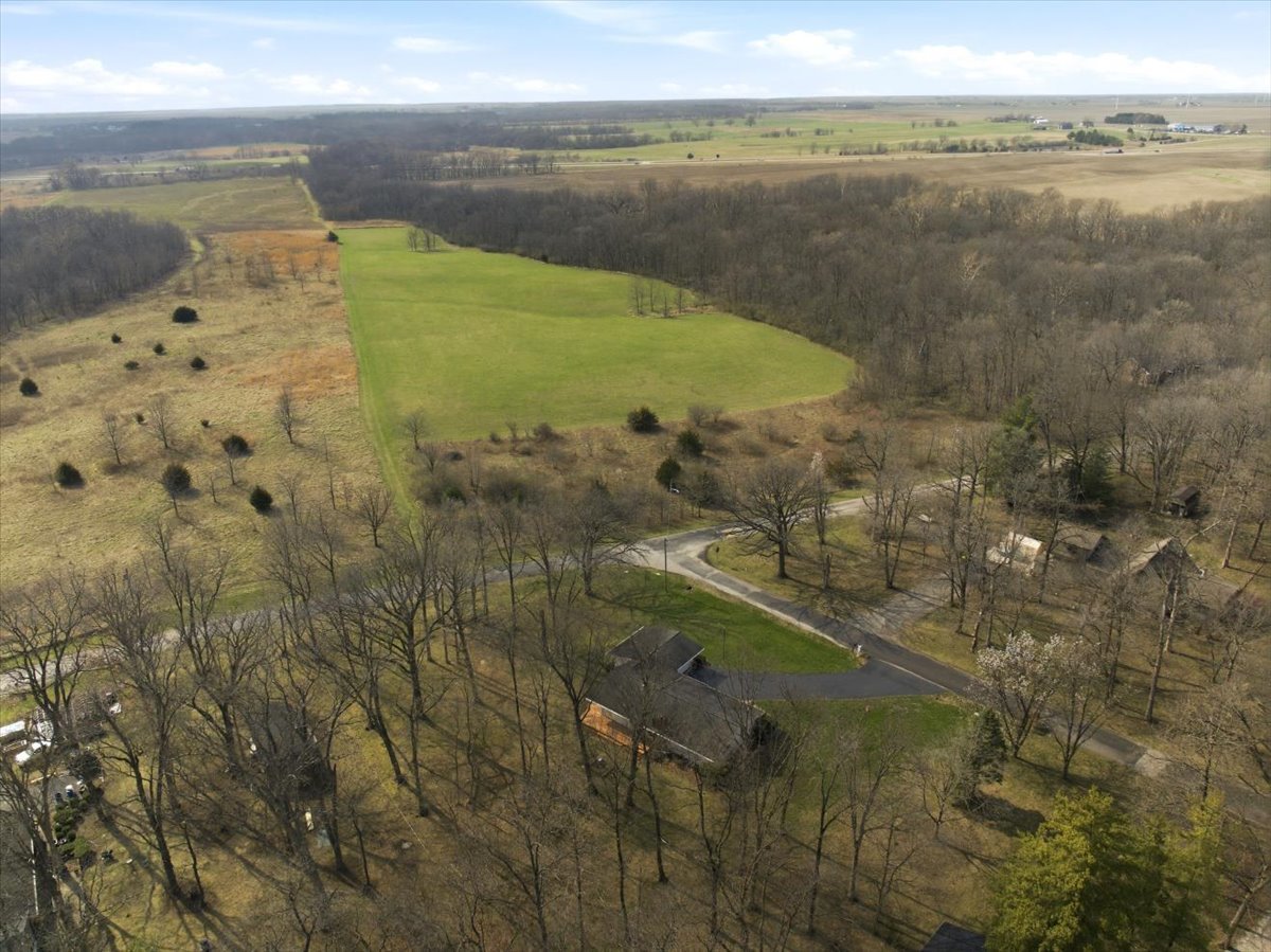 112 Peine Drive, Lexington, IL 61753