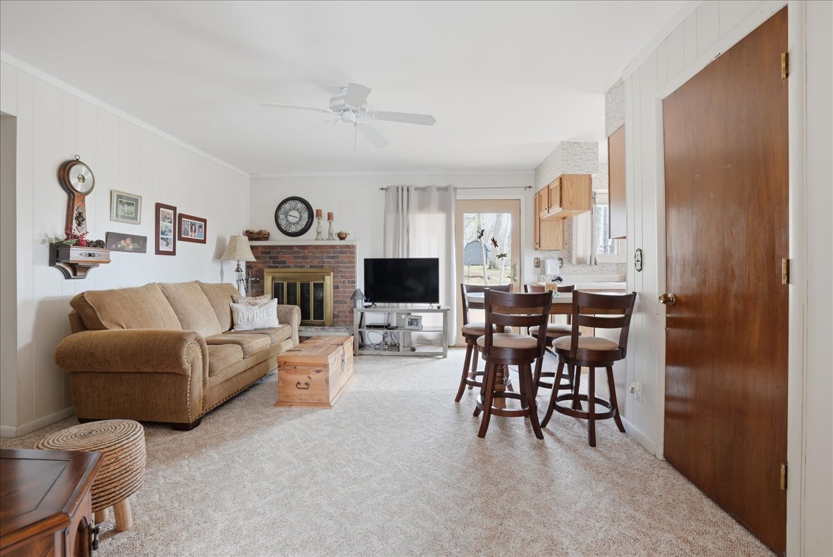 112 Peine Drive, Lexington, IL 61753