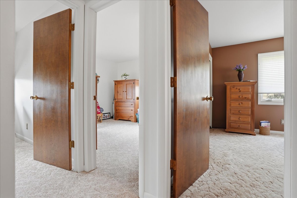 112 Peine Drive, Lexington, IL 61753