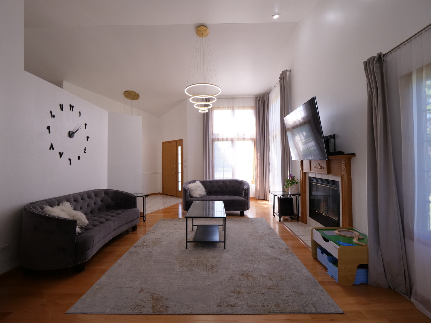 6706 Pondview Drive, Tinley Park, IL 60477