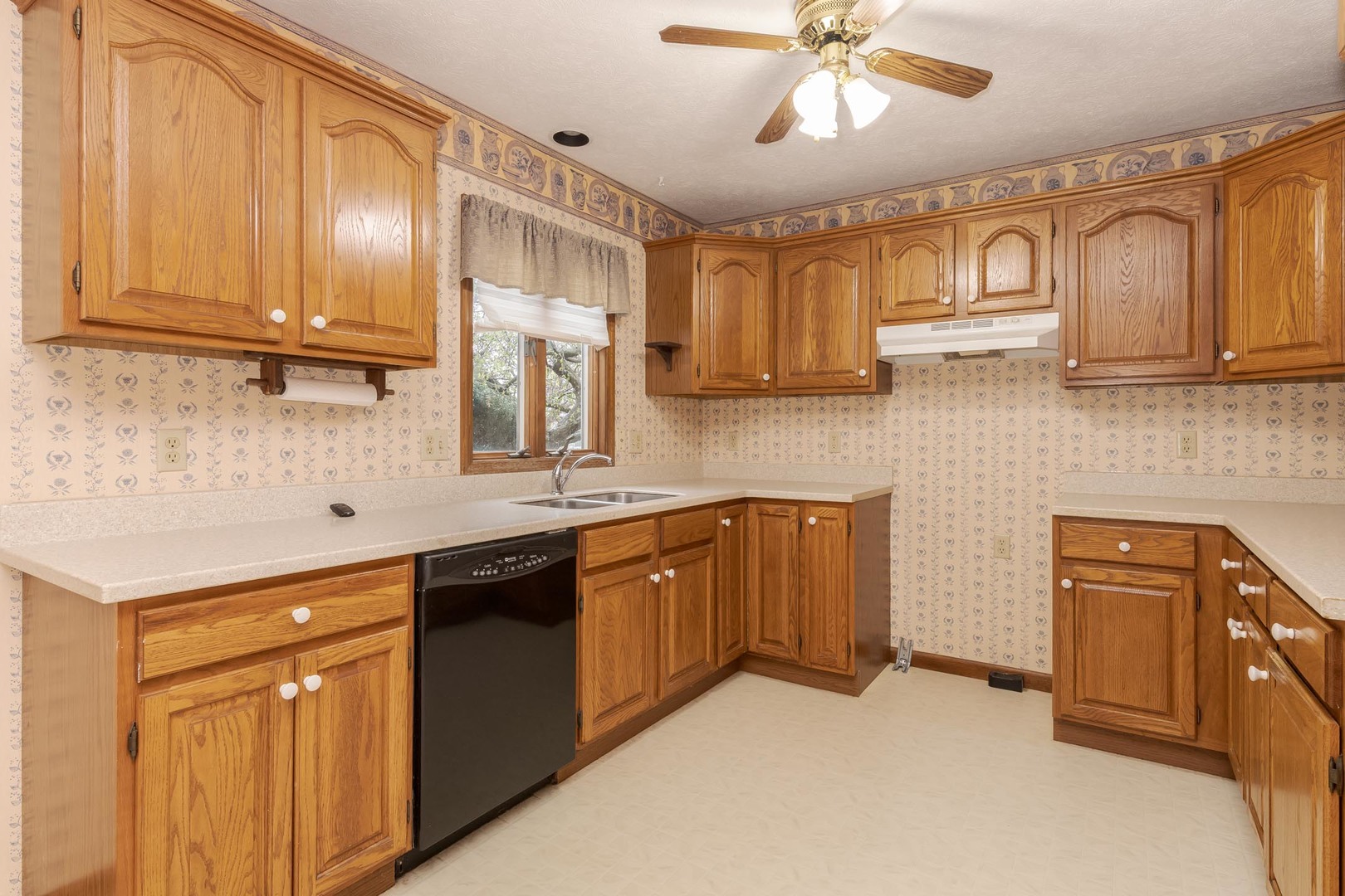 1402 E Indiana Avenue, Pontiac, IL 61764