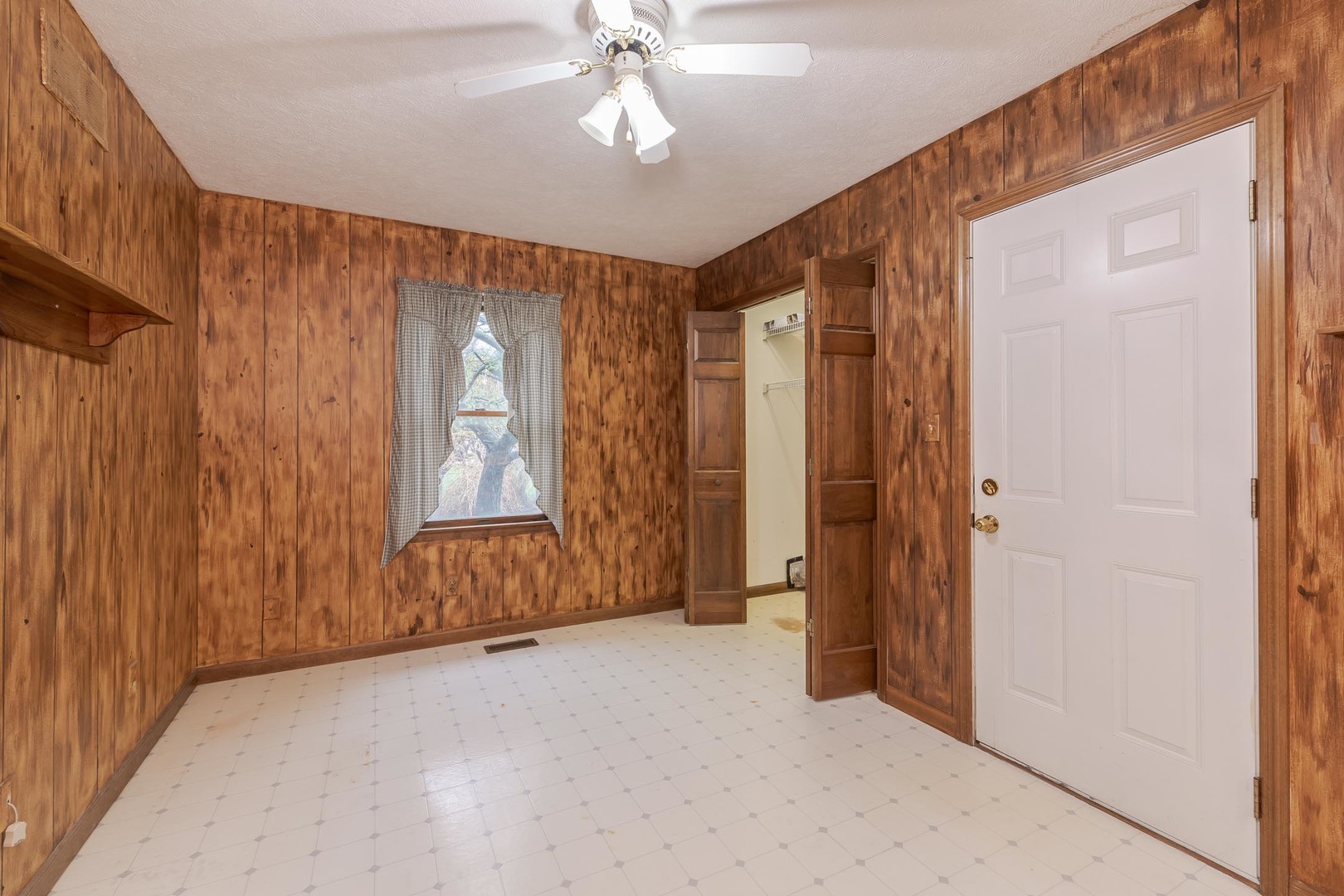 1402 E Indiana Avenue, Pontiac, IL 61764