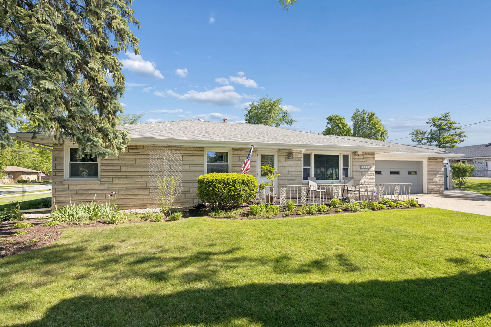 1106 Maple Court, Lockport, IL 60441