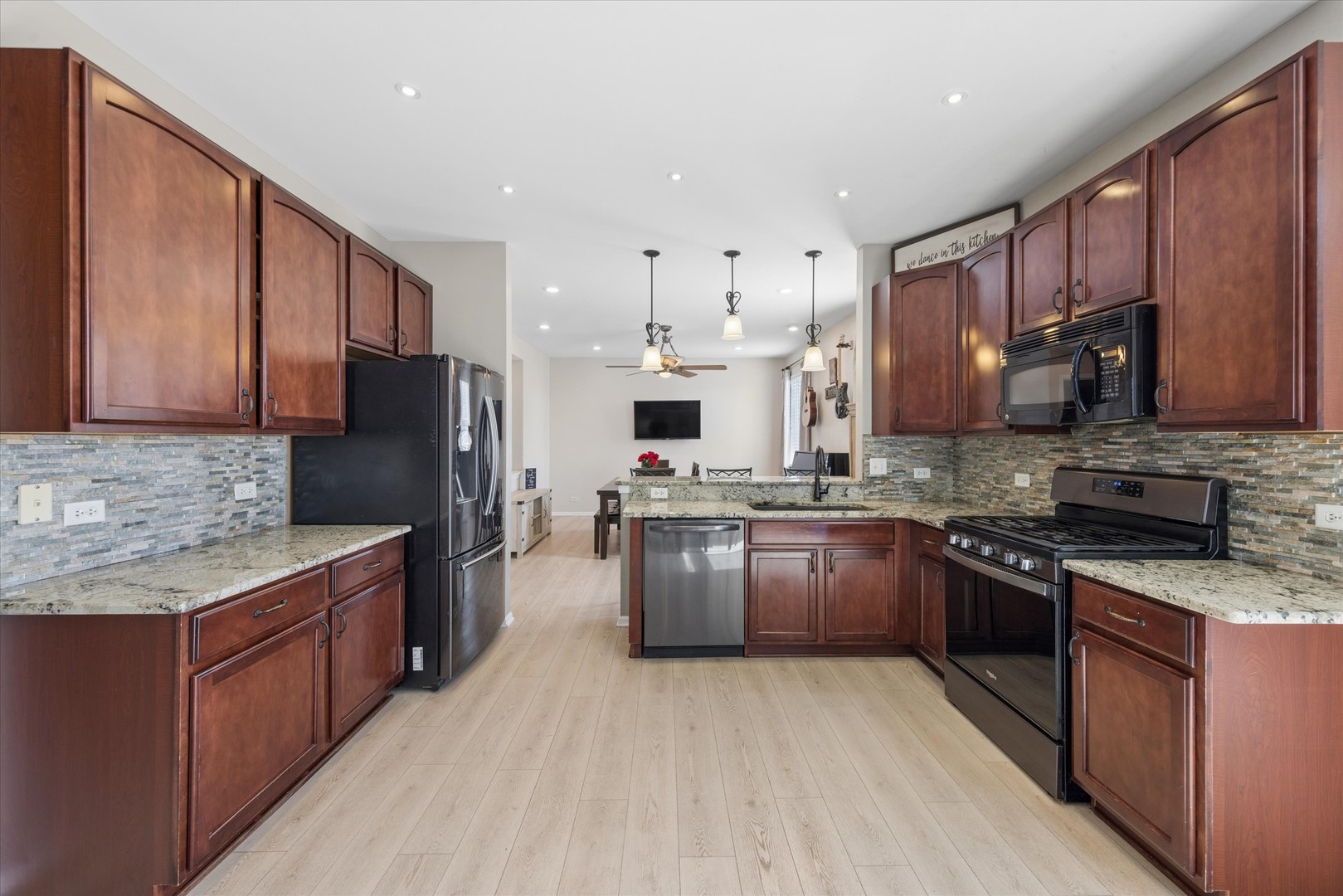 2883 McMurtrie Court, Yorkville, IL 60560