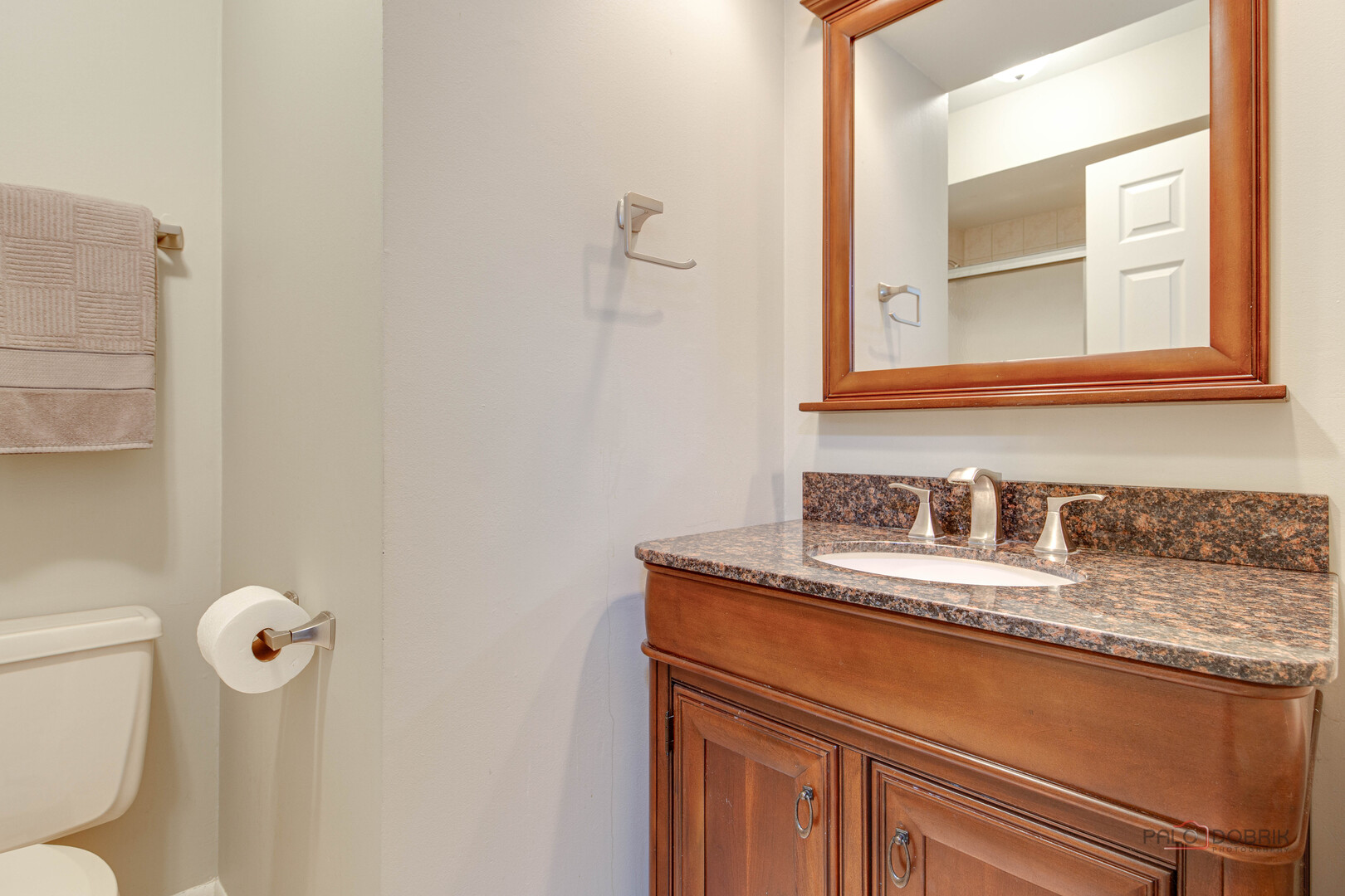 521 Sandy Lane, Libertyville, IL 60048