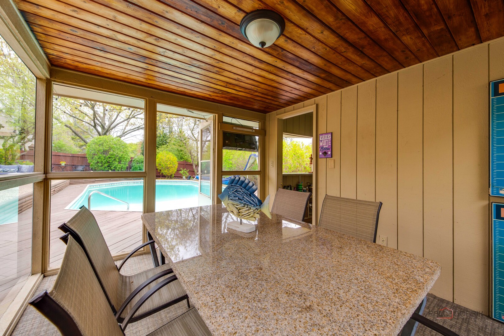 521 Sandy Lane, Libertyville, IL 60048