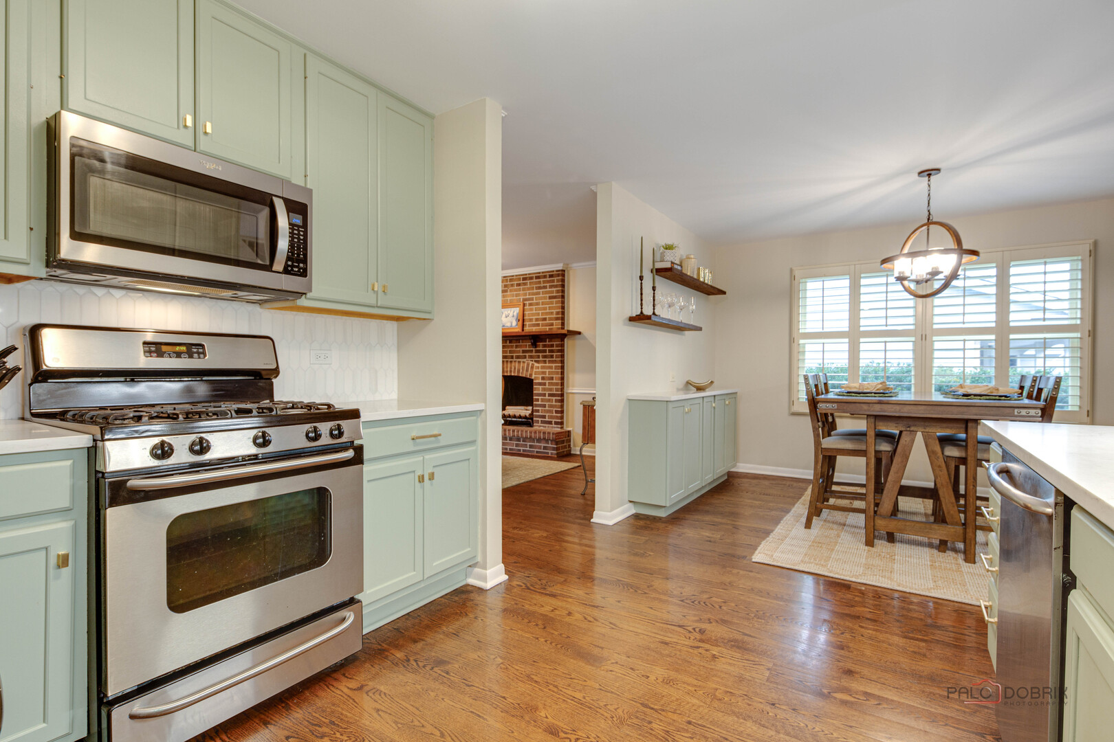 521 Sandy Lane, Libertyville, IL 60048