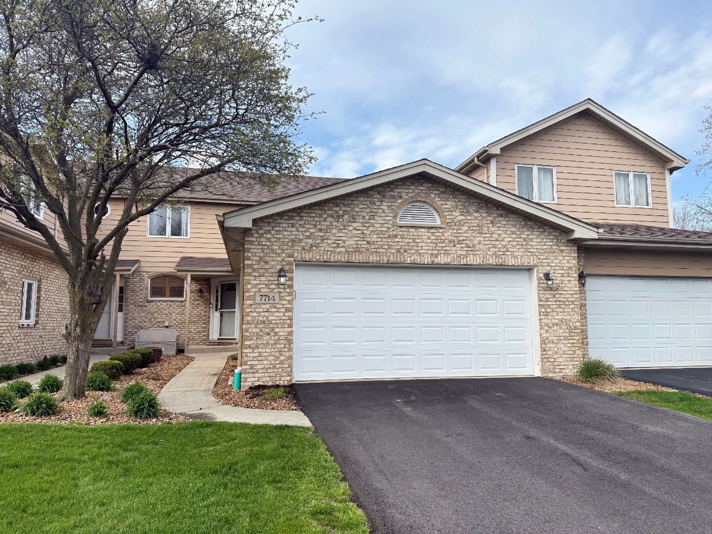 7714 Northfield Lane, Tinley Park, IL 60487