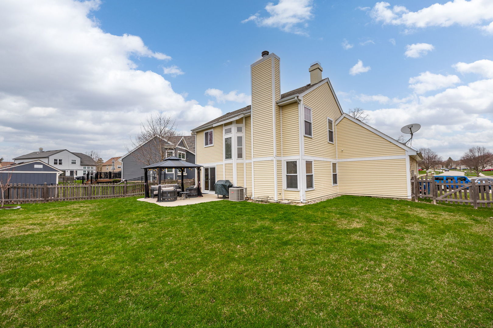 1398 Newcastle Court, Bartlett, IL 60103