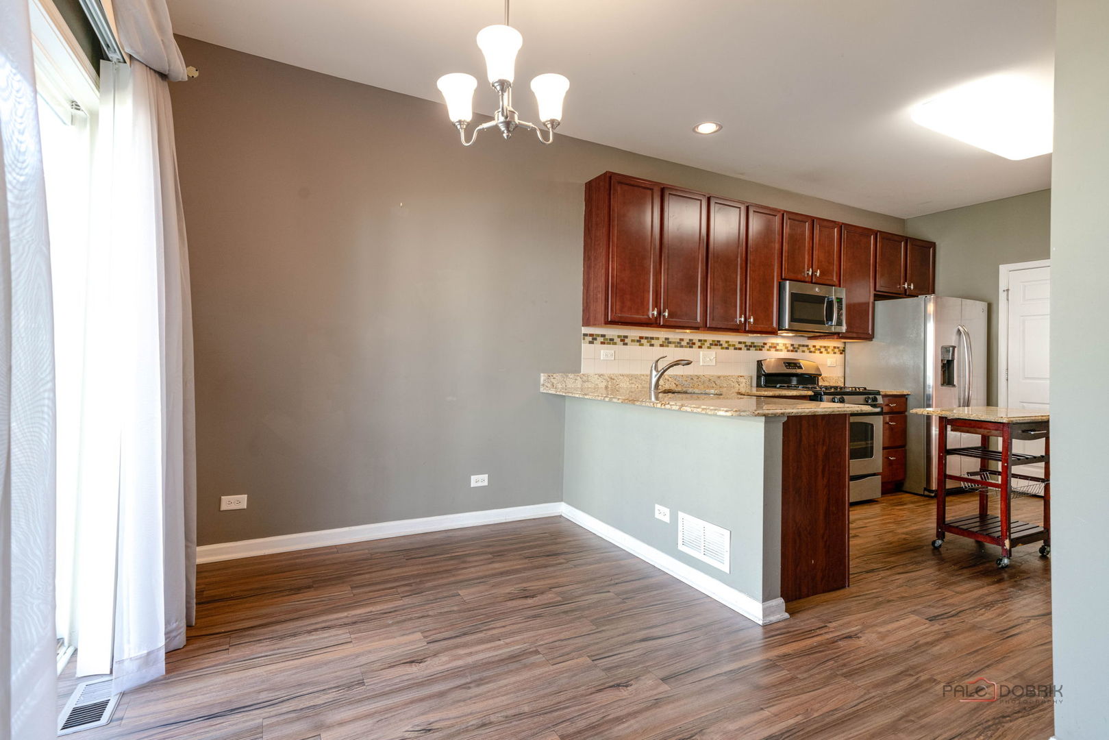 532 S Jade Lane, Round Lake, IL 60073