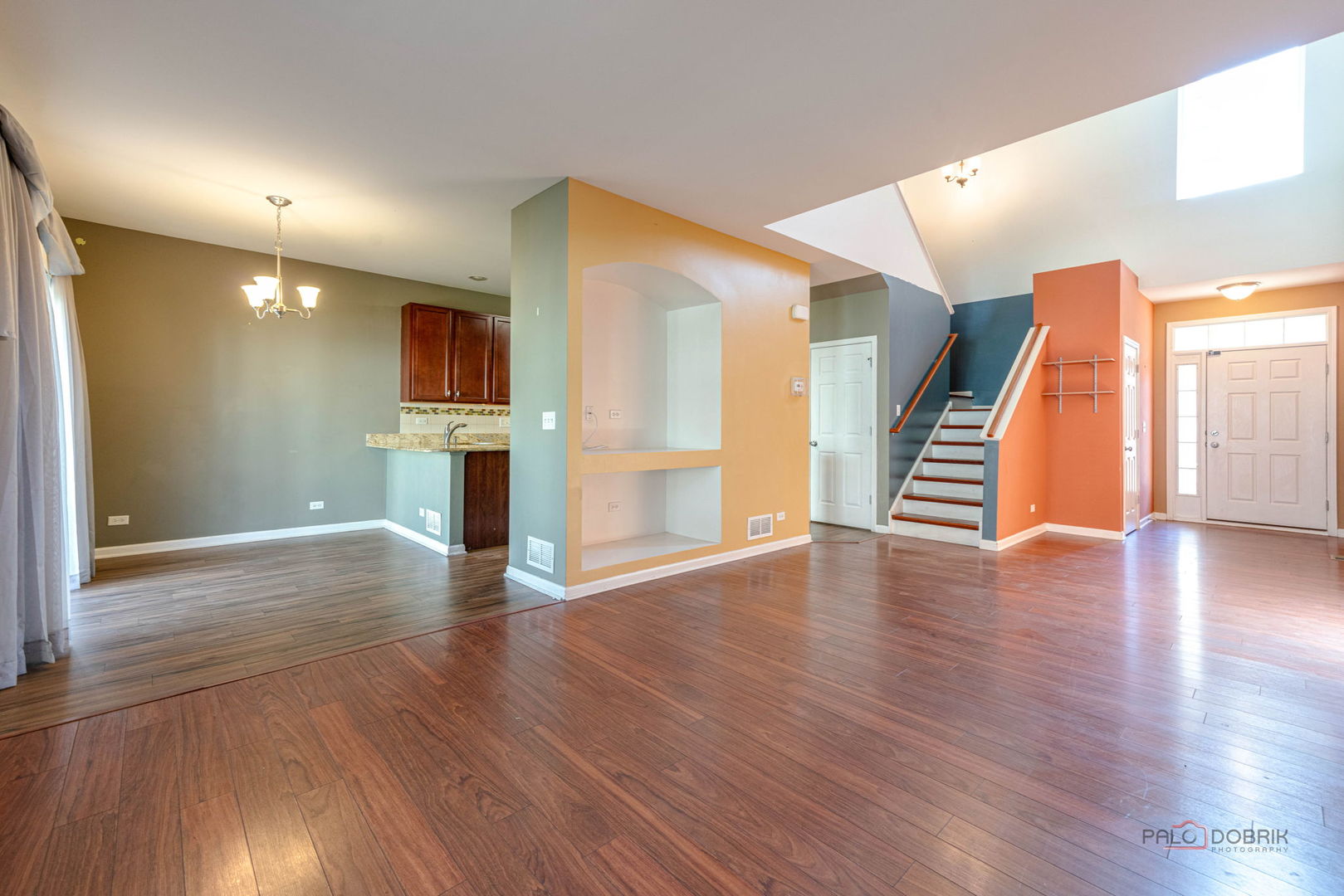 532 S Jade Lane, Round Lake, IL 60073