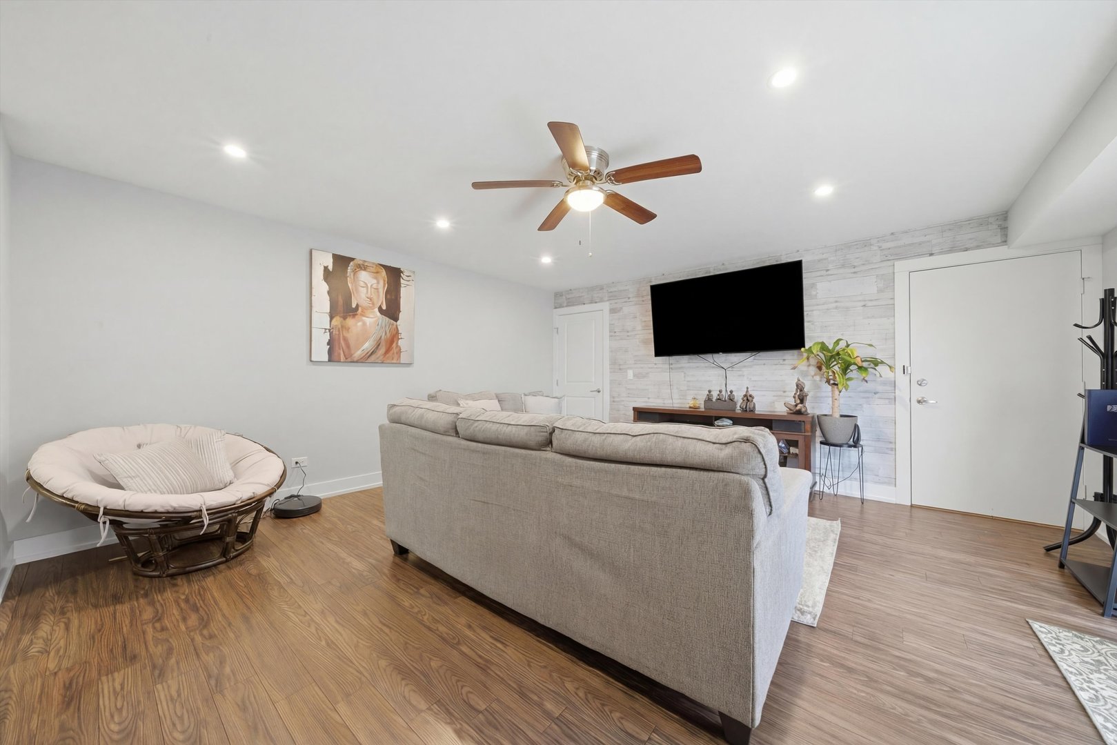 2238 N Harlem Avenue #1W, Elmwood Park, IL 60707