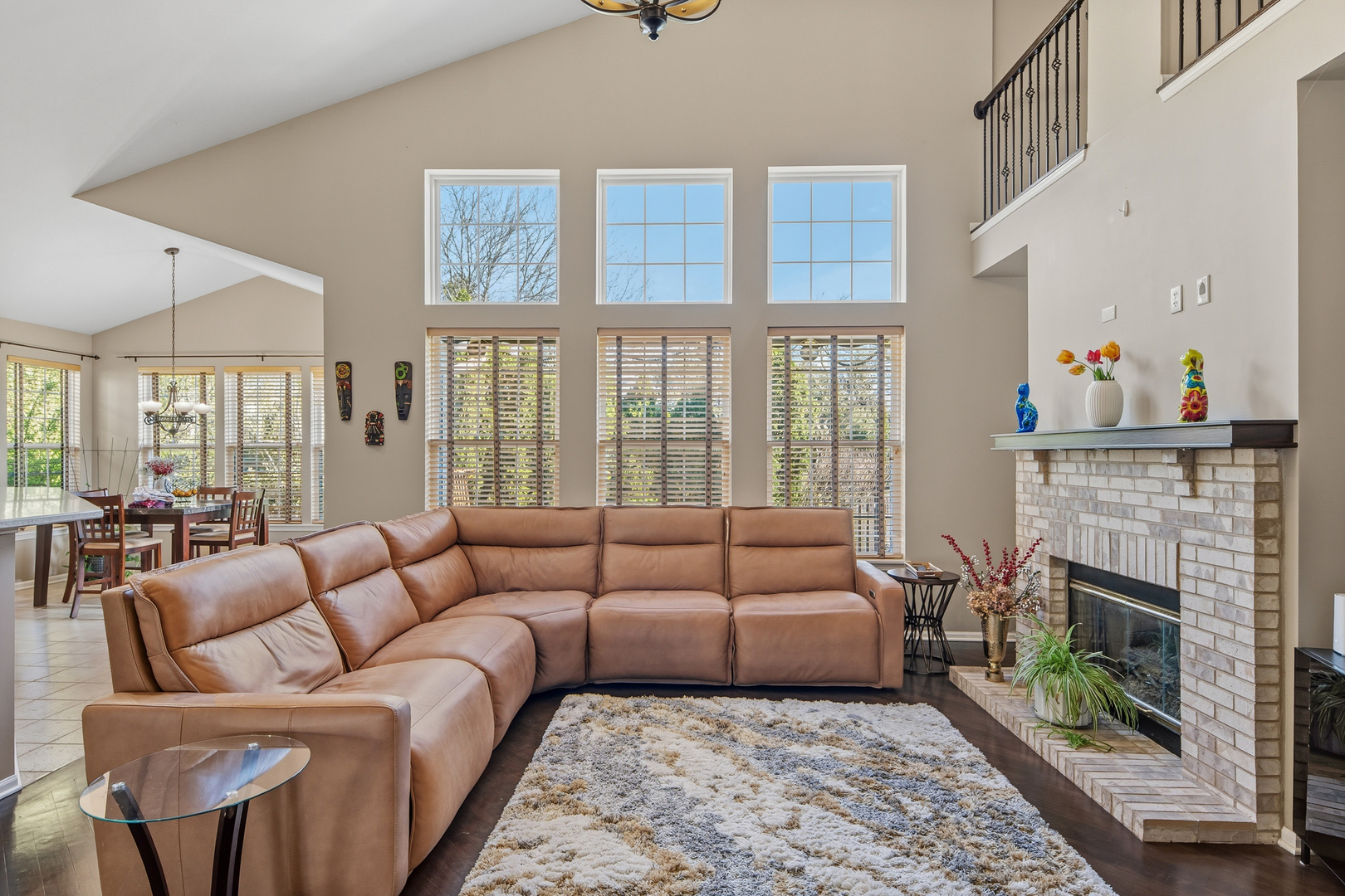 654 Easton Lane, Elk Grove Village, IL 60007