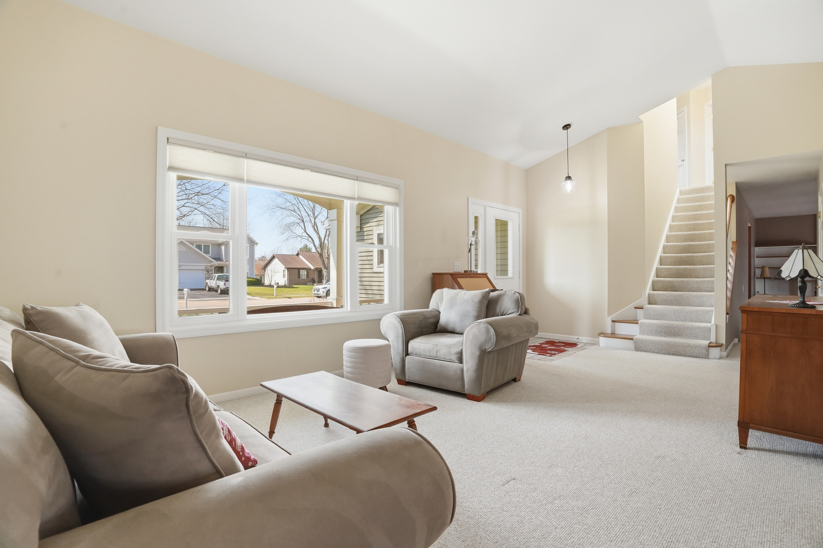 330 Indian Ridge Trail, Wauconda, IL 60084