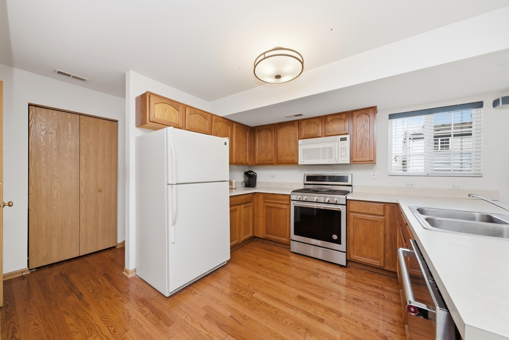 1758 Edith Lane, Aurora, IL 60504