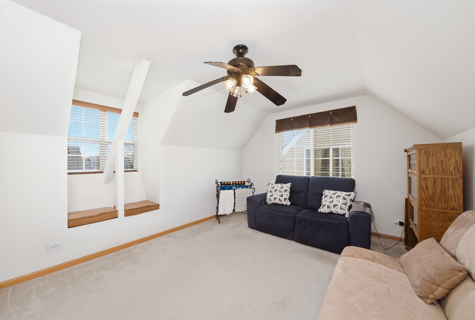 1758 Edith Lane, Aurora, IL 60504