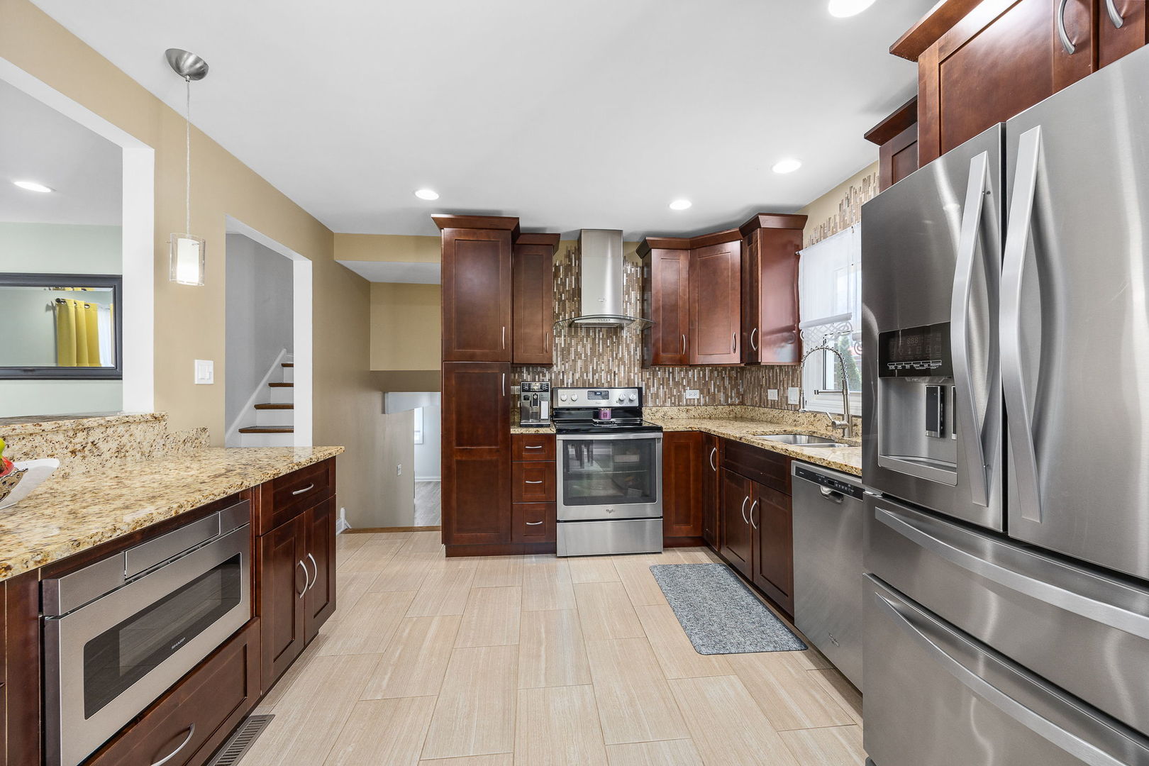 8518 Forest Drive, Hickory Hills, IL 60457